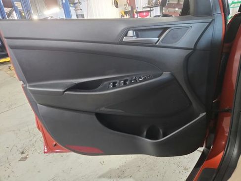 Used 2018 Hyundai Tucson SEL FWD image 19