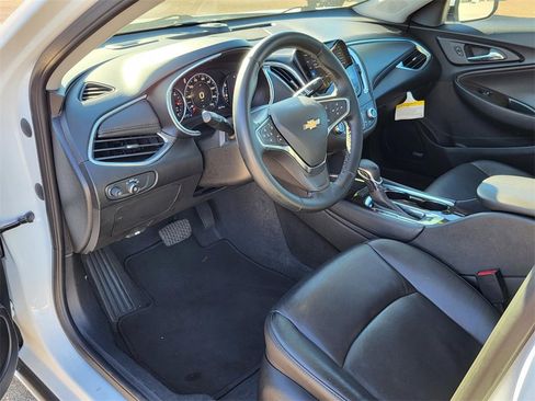 Used 2024 Chevrolet Malibu LT image 15