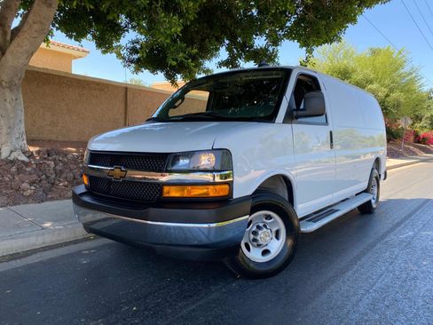 Used 2025 Chevrolet Express 2500 w/ Driver Convenience Package RWD image 48