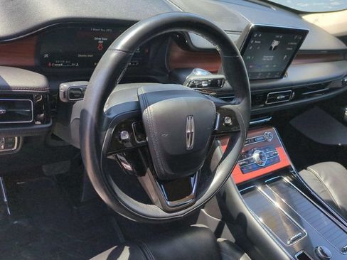 Used 2022 Lincoln Aviator Reserve w/ Equipment Group 201A AWD/4WD image 9