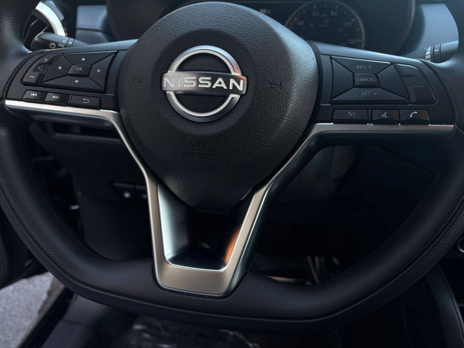 Used 2025 Nissan Versa SV FWD image 26