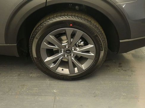 New 2026 Ford Explorer Active w/ Active Comfort Package image 9