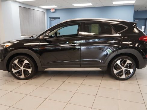 Used 2017 Hyundai Tucson Limited AWD/4WD image 2