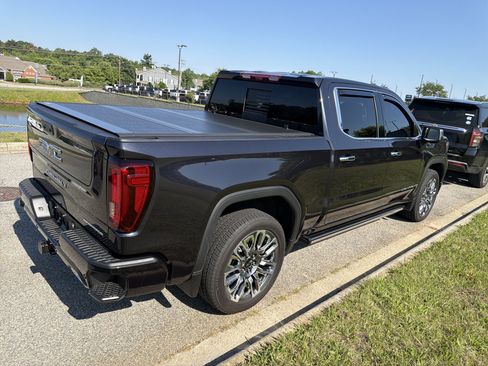 Certified 2025 GMC Sierra 1500 Denali Ultimate AWD/4WD image 10