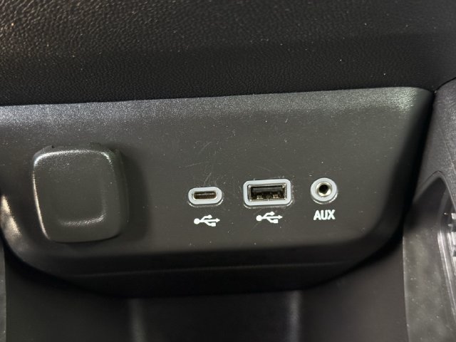 Certified 2022 Chevrolet TrailBlazer LT w/ Convenience Package FWD image 22