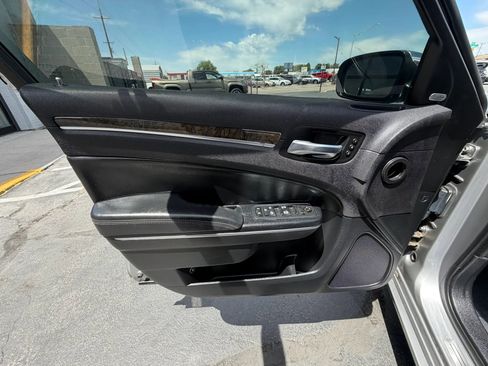 Used 2016 Chrysler 300 C RWD image 11