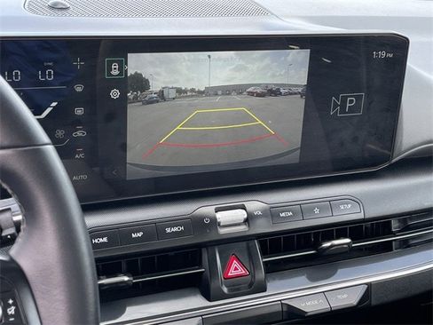 Used 2025 Kia K4 EX image 17