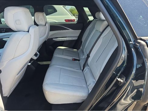Used 2024 Cadillac Lyriq Luxury w/ LPO, Floor Liner Package AWD/4WD image 7