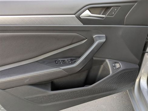 Used 2024 Volkswagen Jetta SE image 15