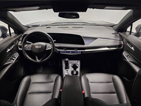 Used 2025 Cadillac XT4 Sport image 17