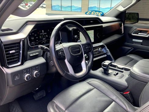 Used 2023 GMC Sierra 1500 Denali w/ Technology Package AWD/4WD image 15