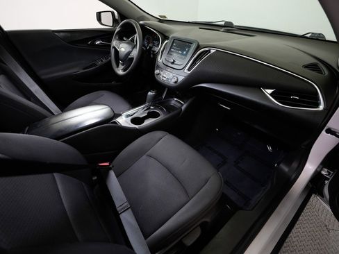 Used 2018 Chevrolet Malibu LT image 50