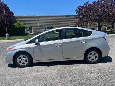 Used 2011 Toyota Prius Two w/ Preferred Accessory Pkg FWD image 5