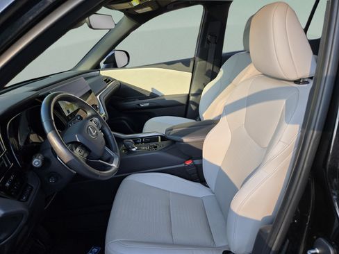 Certified 2026 Lexus TX 350 AWD w/ Technology Package image 12