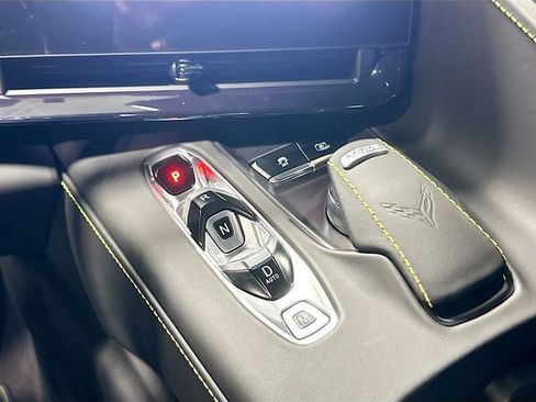 Used 2025 Chevrolet Corvette Stingray Premium Conv w/ Z51 Performance Package RWD image 19