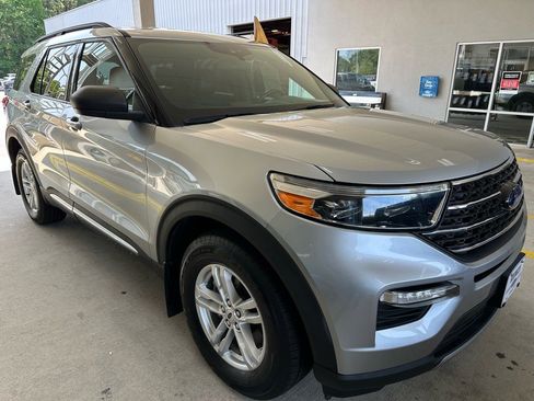 Certified 2020 Ford Explorer XLT w/ Equipment Group 202A image 8