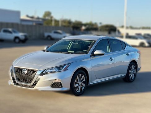 Certified 2020 Nissan Altima 2.5 S FWD image 3