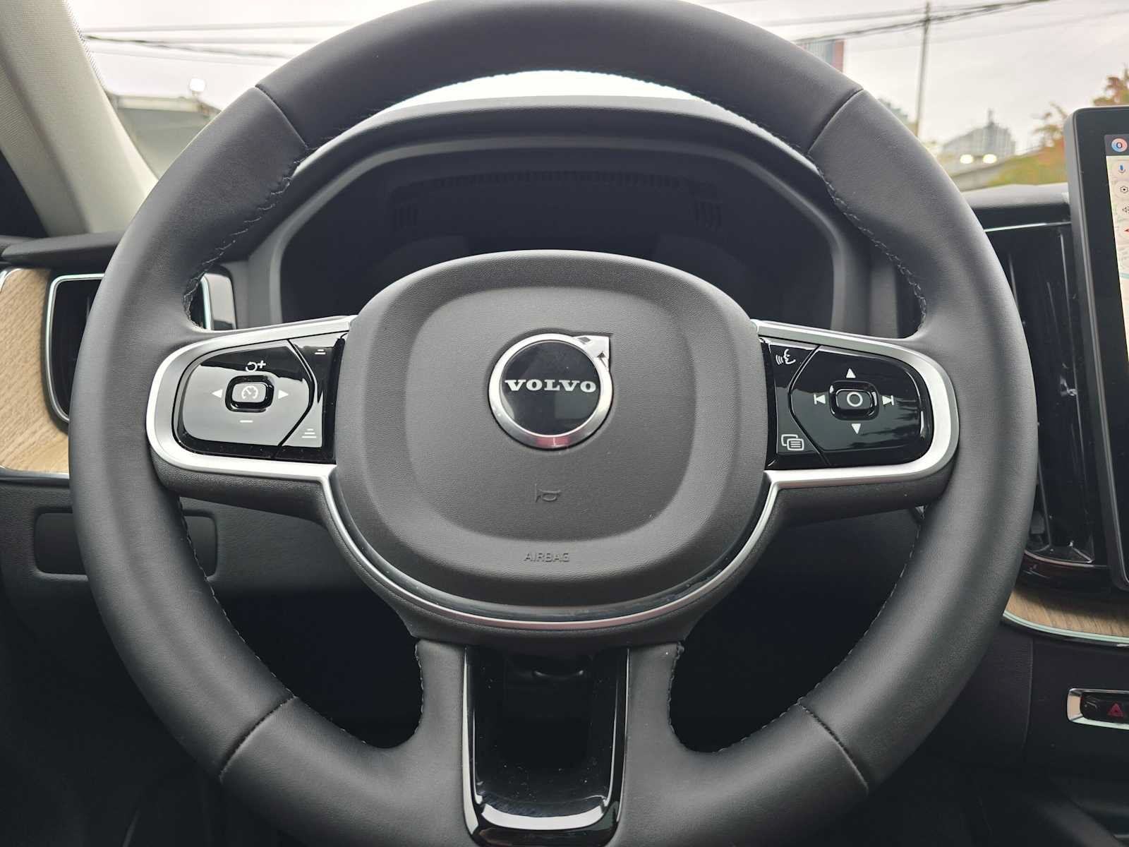 Used 2026 Volvo XC60 B5 Plus w/ Climate Package AWD/4WD image 24