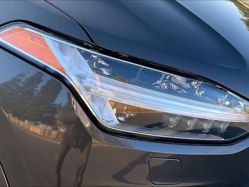 Used 2023 Volvo XC90 B6 Plus w/ Protection Package Premier image 32