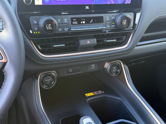 Used 2026 Toyota Grand Highlander AWD Hybrid image 17