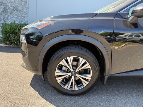 Used 2023 Nissan Rogue SV AWD/4WD image 11