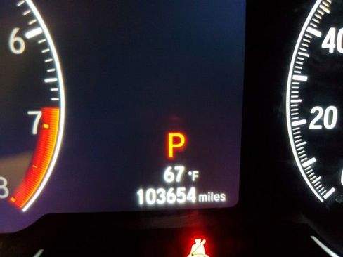 Used 2018 Honda Accord Touring image 17