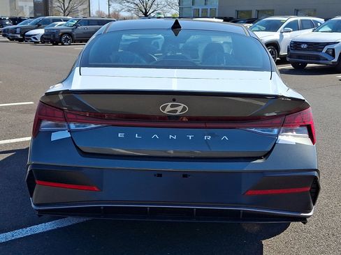 New 2026 Hyundai Elantra SEL Sport Premium FWD image 5