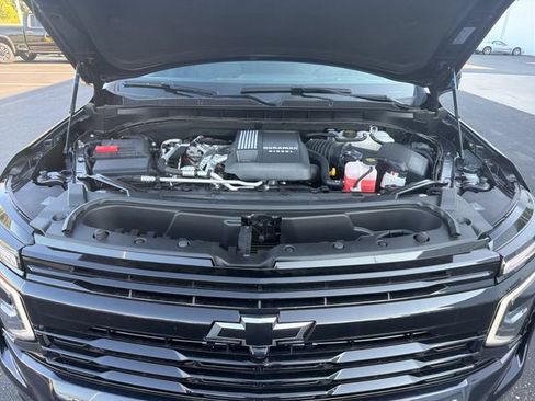 Used 2025 Chevrolet Suburban RST w/ Comfort Package AWD/4WD image 27
