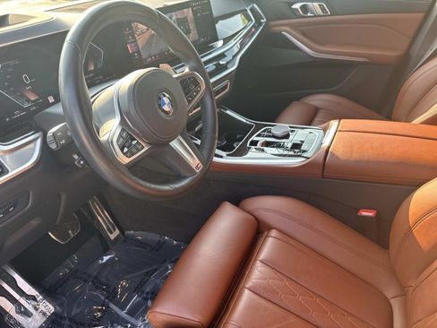 Used 2024 BMW X5 xDrive40i w/ M Sport Package AWD/4WD image 21