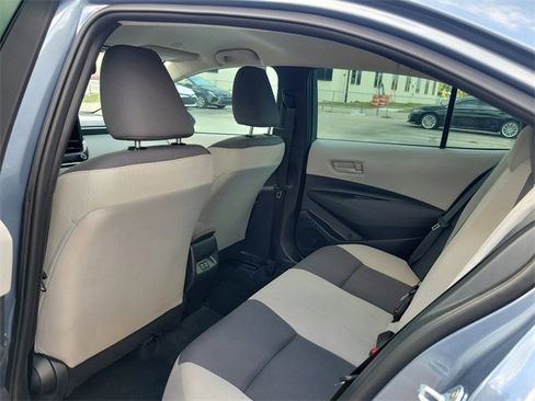 Used 2025 Toyota Corolla LE image 6