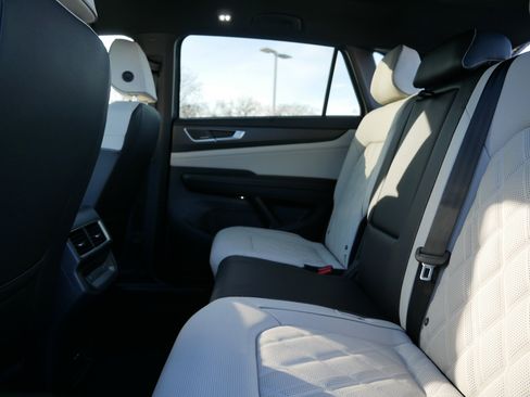 New 2026 Volkswagen Atlas Cross Sport SEL Premium R-Line image 5