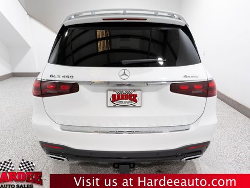 Used 2025 Mercedes-Benz GLS 450 4MATIC image 4