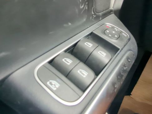 Certified 2025 Mercedes-Benz GLA 250 image 10