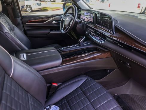 Used 2023 Cadillac Escalade Sport Platinum RWD image 31