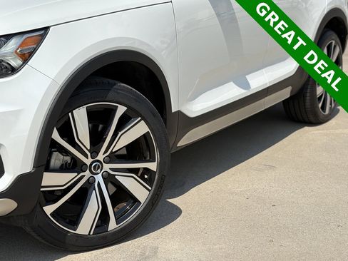 Used 2021 Volvo XC40 P8 Recharge w/ Advanced Package image 9
