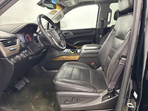 Used 2016 GMC Yukon XL Denali image 9