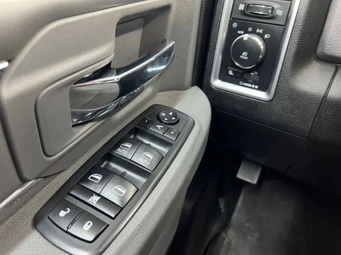 Used 2019 RAM 1500 Classic Warlock AWD/4WD image 18
