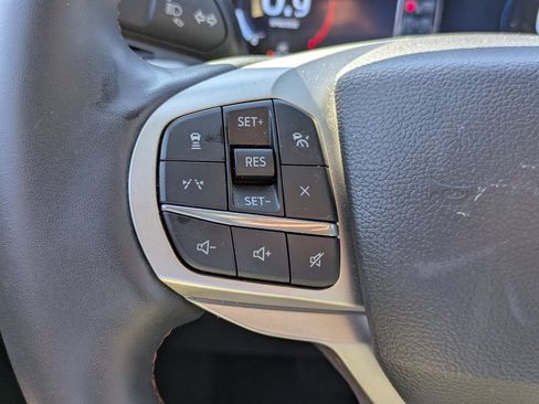 Used 2025 Ford Explorer Active w/ Active Comfort Package RWD image 14