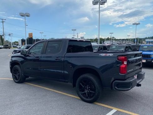 Used 2023 Chevrolet Silverado 1500 Custom AWD/4WD image 3