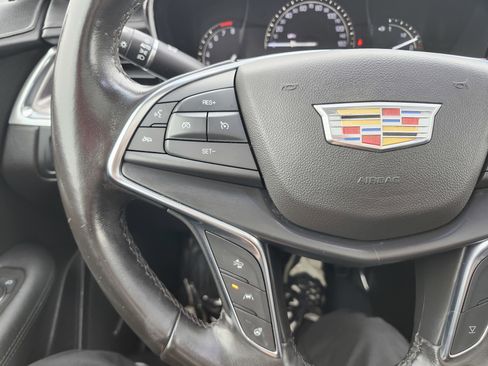 Used 2019 Cadillac XT5 Luxury AWD/4WD image 37