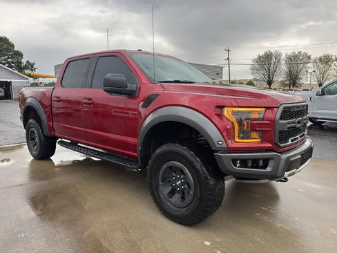 Used 2018 Ford F150 Raptor w/ Equipment Group 802A Luxury image 3