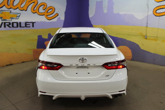 Used 2021 Toyota Camry SE FWD image 7