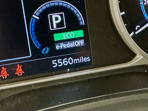 Used 2025 Nissan Leaf S image 19