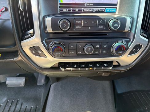 Used 2019 GMC Sierra 2500 SLT w/ Duramax Plus Package AWD/4WD image 20