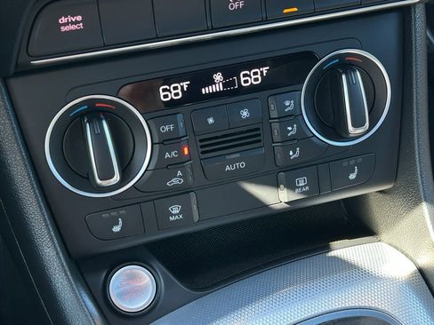 Used 2018 Audi Q3 2.0T Premium Plus w/ Premium Plus Package image 27