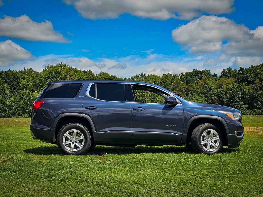 Used 2018 GMC Acadia SLE FWD image 2
