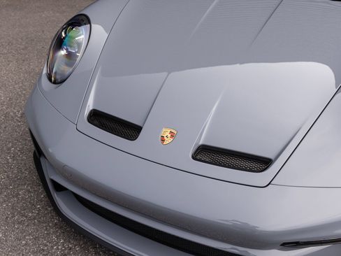 Certified 2024 Porsche 911 GT3 RWD image 10