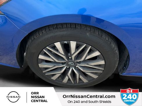 Used 2025 Nissan Altima 2.5 SV FWD image 9