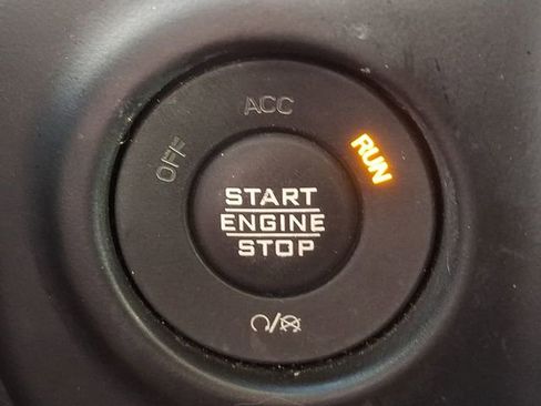 Used 2021 Jeep Wrangler Unlimited Rubicon w/ Dual Top Group AWD/4WD image 26