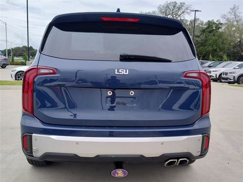 Used 2024 Kia Telluride S w/ S Sunroof Package FWD image 5